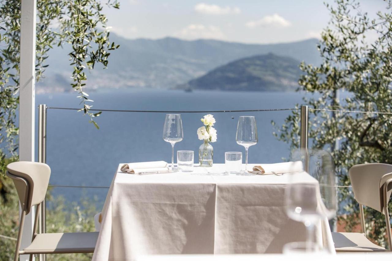 Hotel Miranda Riva di Solto Esterno foto