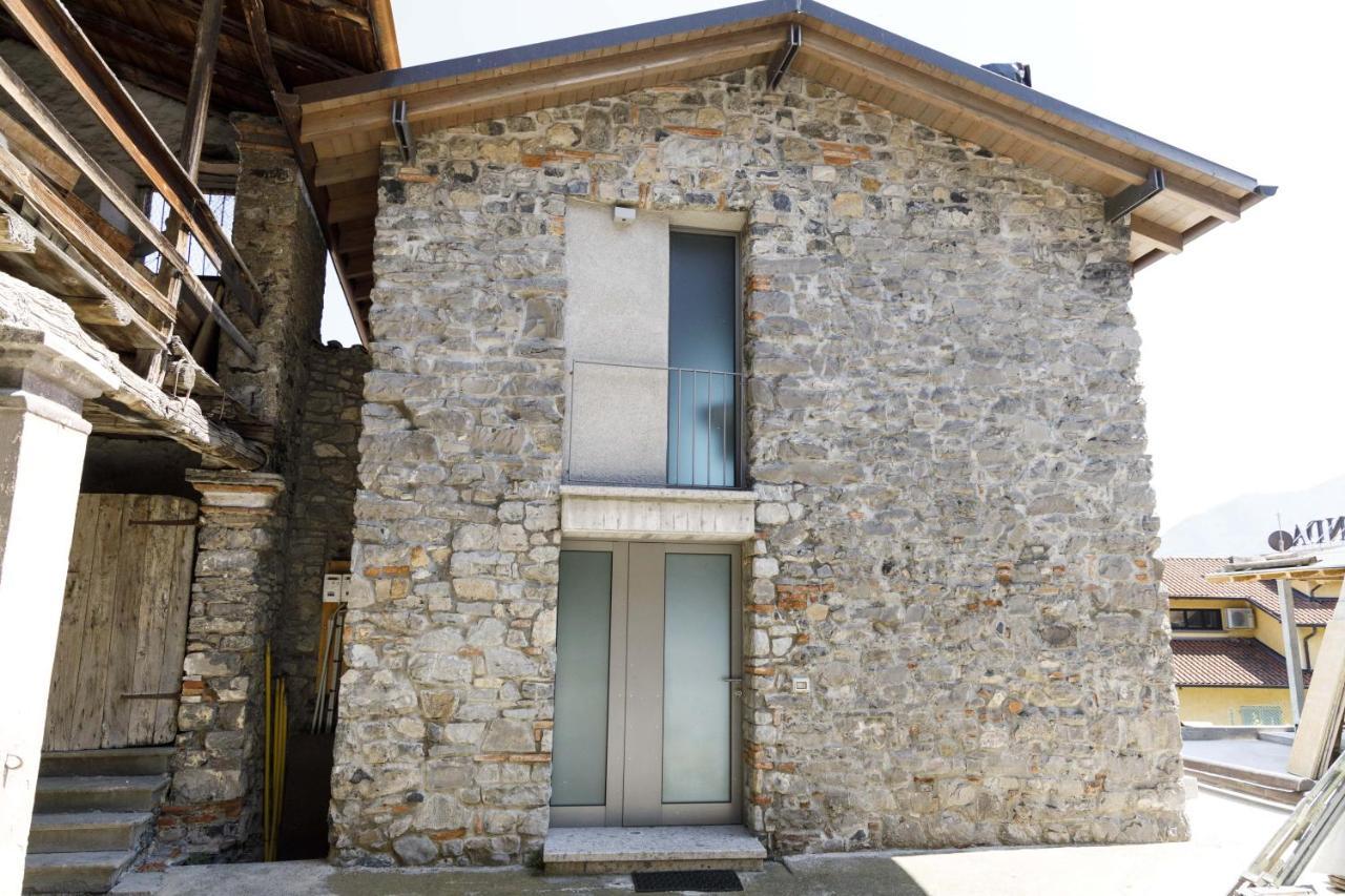 Hotel Miranda Riva di Solto Esterno foto