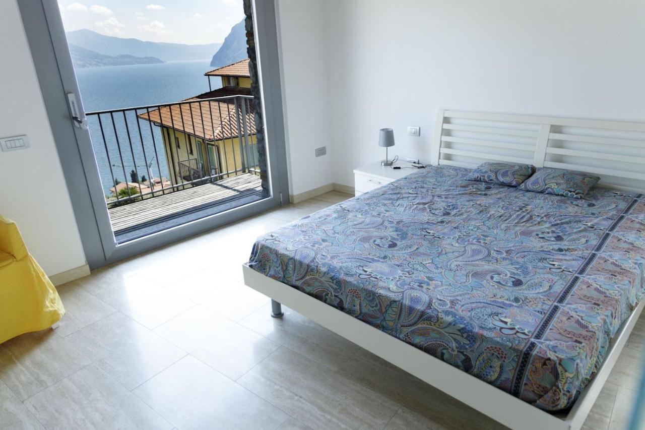 Hotel Miranda Riva di Solto Esterno foto