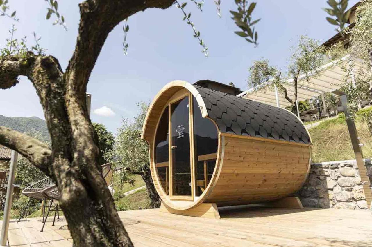 Hotel Miranda Riva di Solto Esterno foto