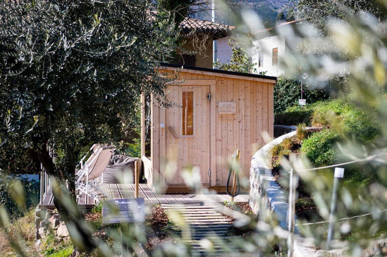 Hotel Miranda Riva di Solto Esterno foto