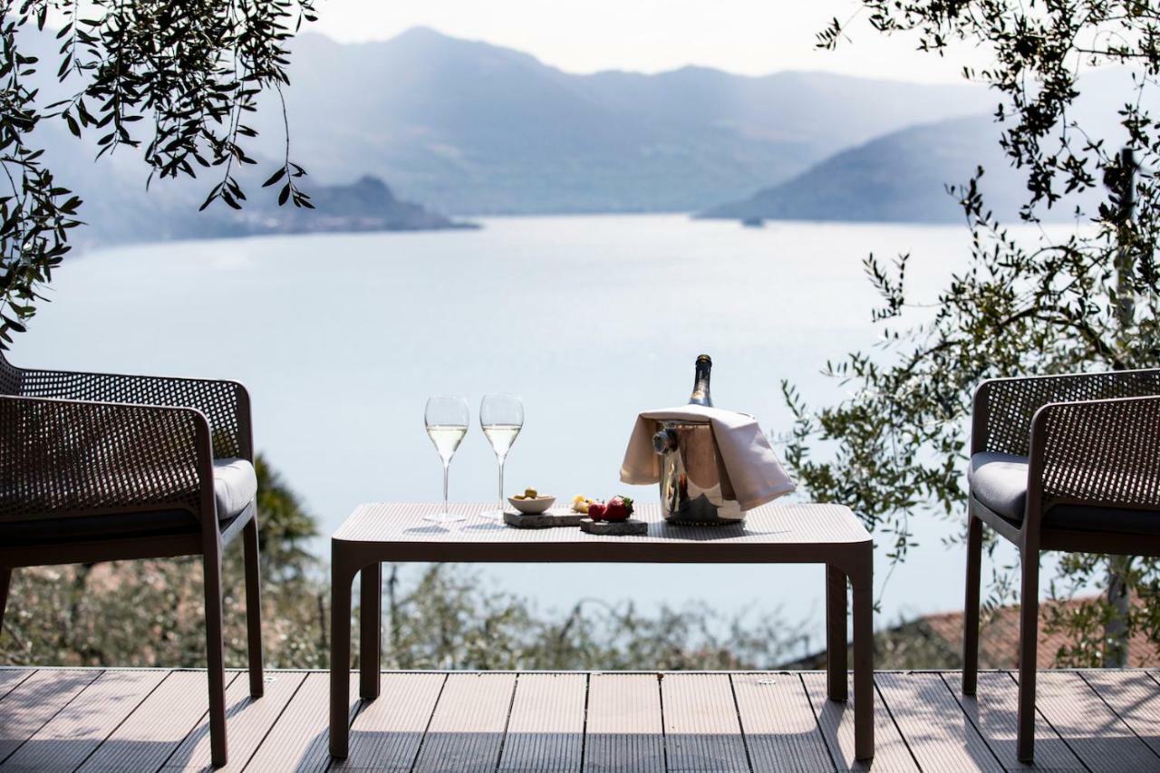 Hotel Miranda Riva di Solto Esterno foto